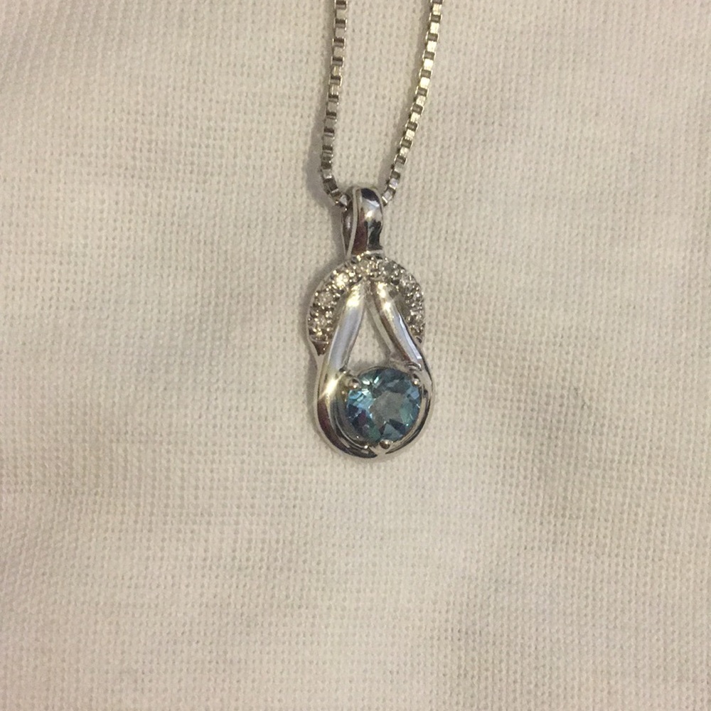 Sterling Silver Blue pendant necklace